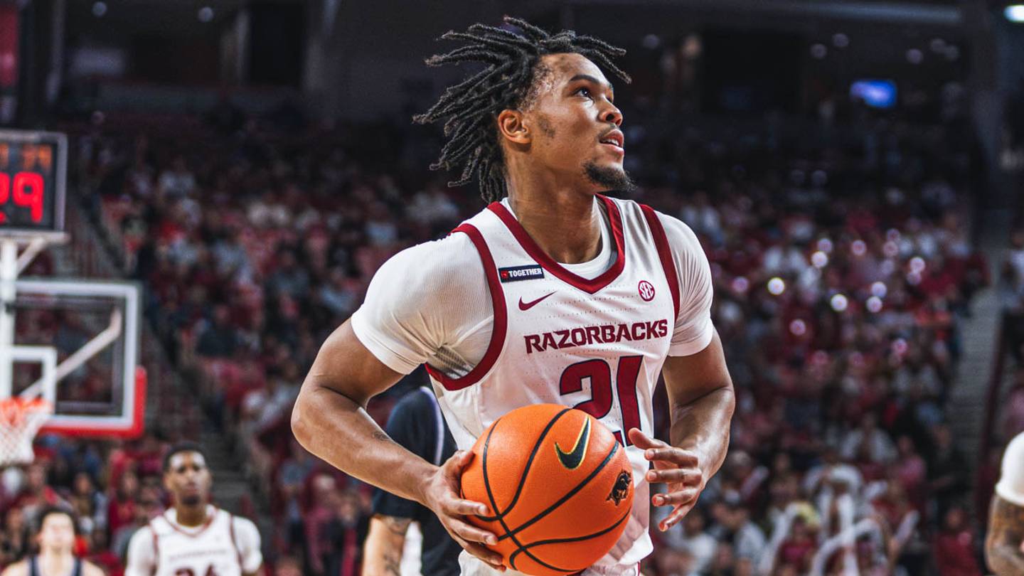 Gator Razorback Razorbacks Have Need For Speed Against Baylor on Saturday Night