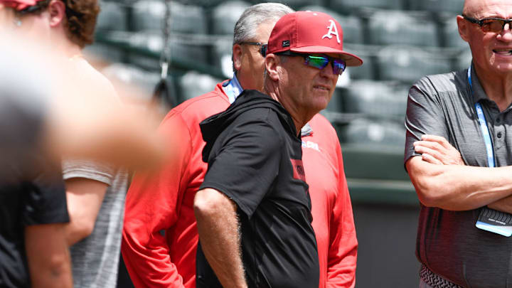 Arkansas Razorbacks coach Dave Van Horn visiting with national media at practice for the Super Regional against the Tennessee Volunteers at Baum-Walker Stadium in Fayetteville, Ark. Arkansas Razorbacks coach Dave Van Horn visiting with national media at practice for the Super Regional against the Tennessee Volunteers at Baum-Walker Stadium in Fayetteville, Ark.