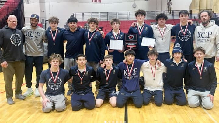 IC Catholic Prep crowned two individual champions and racked 367-team points to win the championship of the 34th Moore-Prettyman-Dunn Invitational at Barrington High School in Illinois.