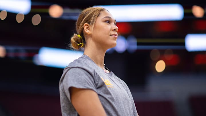 Pitt Volleyball middle blocker Bre Kelley Pitt Volleyball middle blocker Bre Kelley