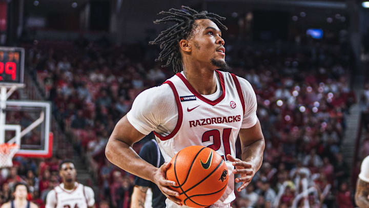 Arkansas Razorbacks DJ Wagner drives to the basket against the Lipscomb Bisons at Bud Walton Arena in Fayetteville, Ark.