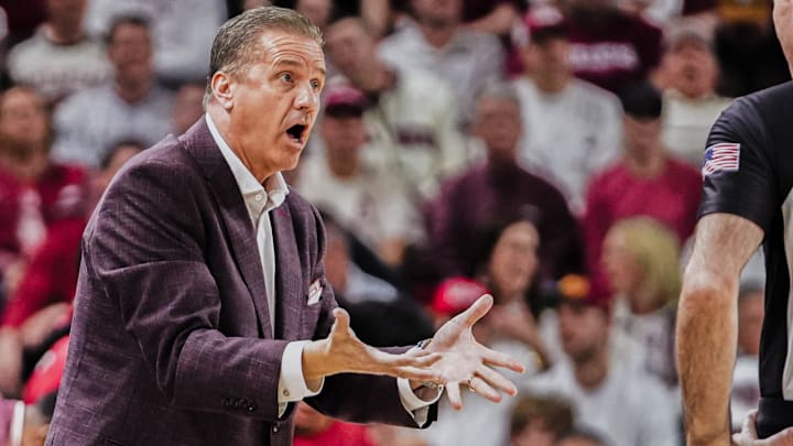 Arkansas Razorbacks coach John Calipari against the Texas Longhorns at Bud Walton Arena in Fayetteville, Ark.