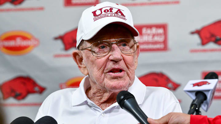 Former Arkansas Razorbacks coach Lou Holtz visiting with the media before a game against the Notre Dame Fighting Irish in September 2025 at Razorback Stadium in Fayetteville, Ark. Former Arkansas Razorbacks coach Lou Holtz visiting with the media before a game against the Notre Dame Fighting Irish in September 2025 at Razorback Stadium in Fayetteville, Ark.