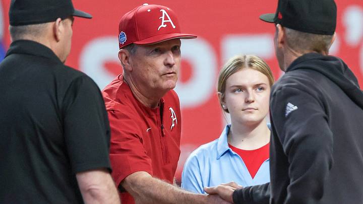 Arkansas Razorbacks coach Dave Van Horn Arkansas Razorbacks coach Dave Van Horn