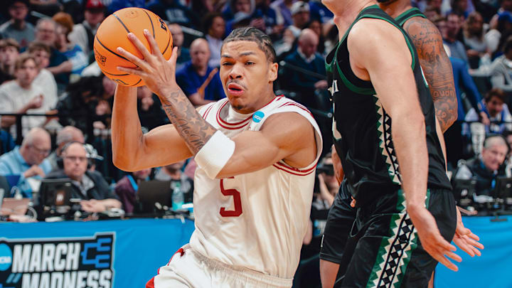 Arkansas Razorbacks Darius Acuff against Hawaii in NCAA Tournament.