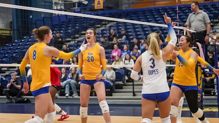 Pitt Volleyball Sweeps Ohio State in a Spring Scrimmage at Fitzgerald Field House
