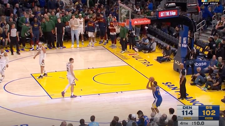 Moses Moody takes a wide-open three at the end of the Nuggets - Warriors game.