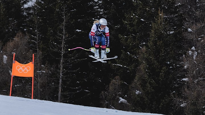 Lindsey Vonn completed her first downhill training run at the Milan Cortina Games and she did so with a torn ACL.