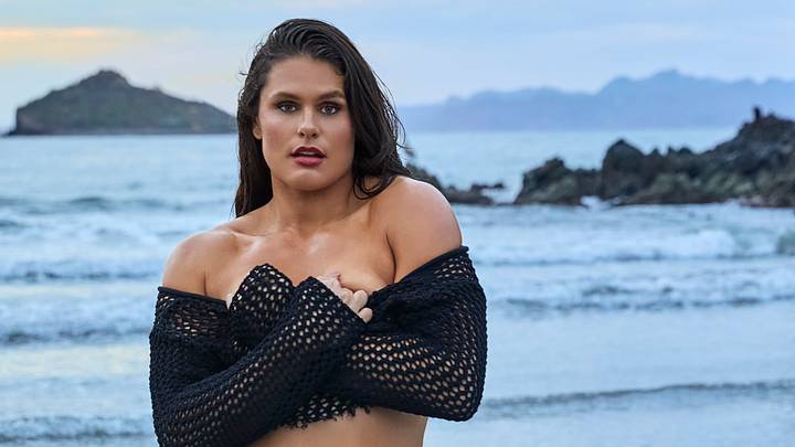 Ilona Maher was photographed by James Macari in Loreto, Baja California Sur, Mexico. Swimsuit by Palondré The Label. Ilona Maher was photographed by James Macari in Loreto, Baja California Sur, Mexico. Swimsuit by Palondré The Label.