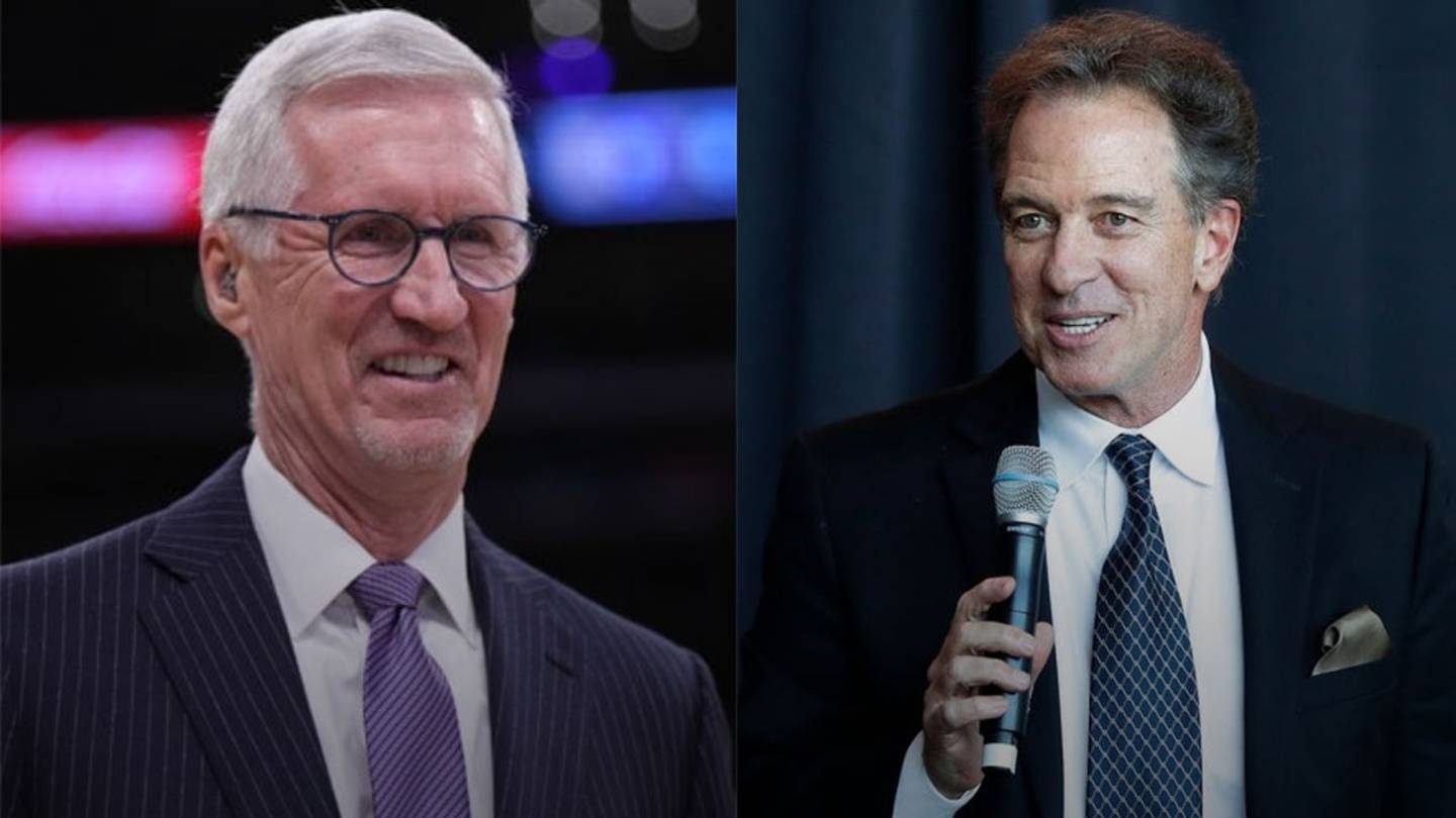 Mike Breen Reveals That Kevin Harlan Wanted to Switch Assignments Last Year