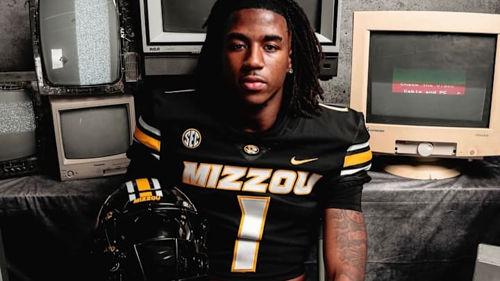 4-Star 2026 RB TJ Hodges during his official visit to Columbia 4-Star 2026 RB TJ Hodges during his official visit to Columbia