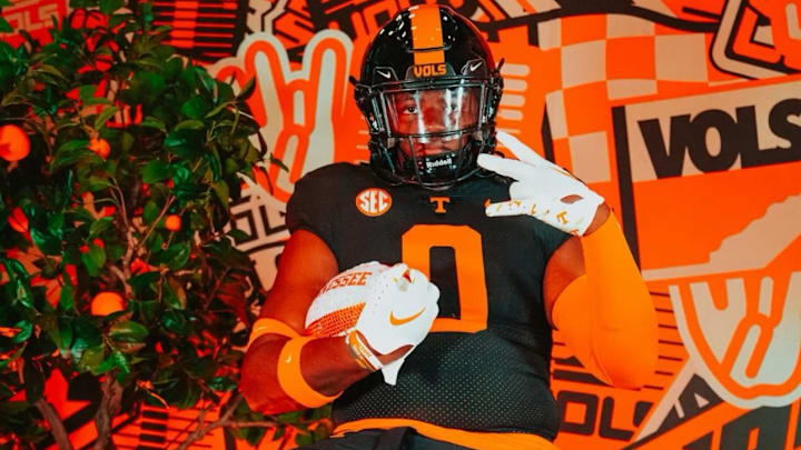 NicQuayvion Simmons on his Tennessee Volunteers official visit