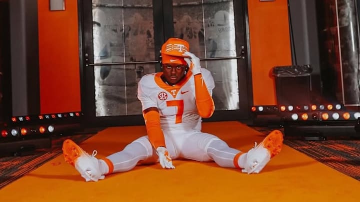 Legend Bey on his Tennessee Volunteers official visit Legend Bey on his Tennessee Volunteers official visit