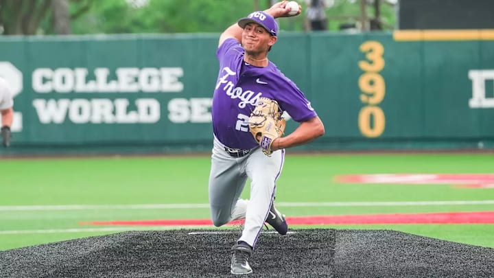 TCU Horned Frogs take series over the Houston Cougars TCU Horned Frogs take series over the Houston Cougars
