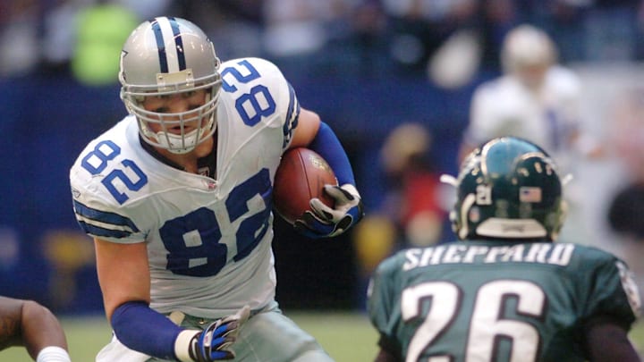 Dallas Cowboys tight end Jason Witten (82) is confronted by Eagles' cornerback Lito Sheppard (26) during a 2007 game at Texas Stadium.

Dallas Eagles3