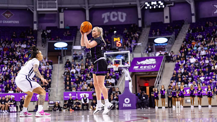 TCU's Hailey Van Lith in last week's game versus West Virginia. The Frogs went 2-0 last week and remain the top team in this week's Big 12 Women's Basketball Power Rankings. 