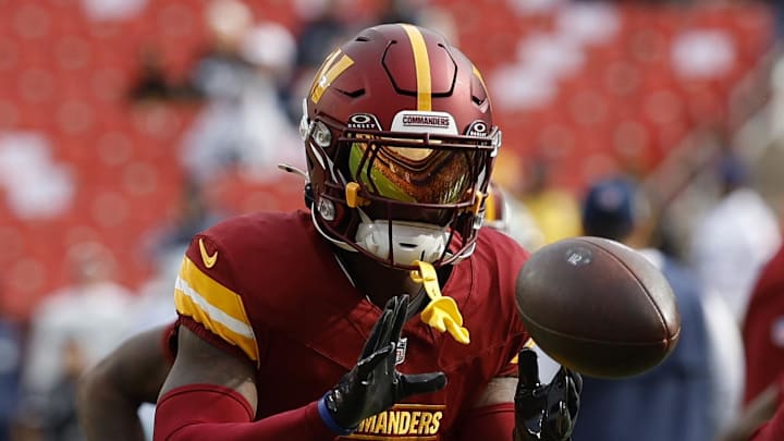 Nov 24, 2024; Landover, Maryland, USA; Washington Commanders safety Jeremy Reaves (39) participates in warmup prior to the game against the Dallas Cowboys at Northwest Stadium. Mandatory Credit: Geoff Burke-Imagn Images Nov 24, 2024; Landover, Maryland, USA; Washington Commanders safety Jeremy Reaves (39) participates in warmup prior to the game against the Dallas Cowboys at Northwest Stadium. Mandatory Credit: Geoff Burke-Imagn Images