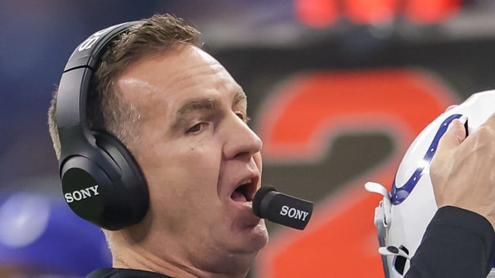 Lou Anarumo of the Indianapolis Colts