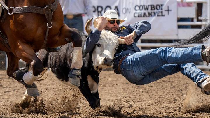 Mike McGinn continues to put together an impressive 2026, sitting third in the PRCA Steer Wrestling World Standings. 