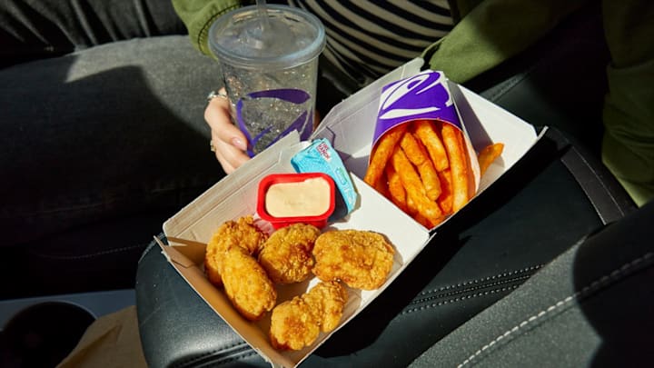 Taco Bell Crispy Chicken Nuggets And Fries Combo