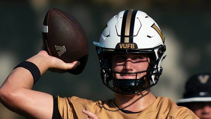 Vanderbilt quarterback Jared Curtis (2) throws during practice at Vanderbilt University Wednesday, Aug. 5, 2026. Vanderbilt quarterback Jared Curtis (2) throws during practice at Vanderbilt University Wednesday, Aug. 5, 2026.