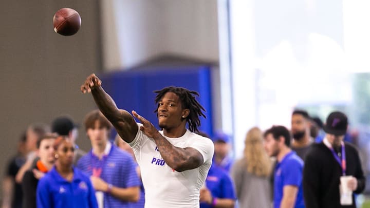 Florida Gators quarterback Anthony Richardson (15) warms up on the field during the 2023 NFL Pro Day