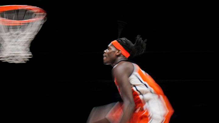 William Kyle III, the former Syracuse basketball center, has signed a deal with the legendary Los Angeles Lakers.