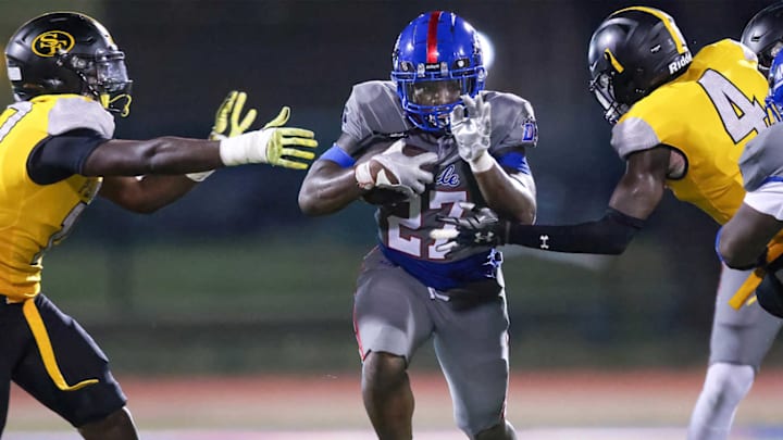 JaQualon Armstrong and Duncanville remain No. 4 in the latest SBLive/SI Top 25 national high school football rankings.