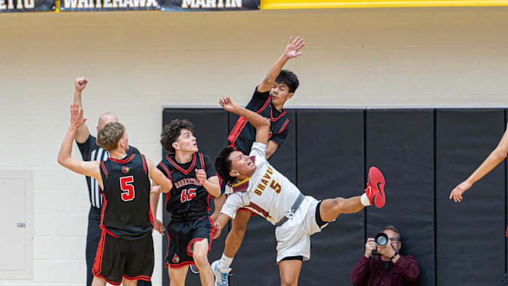 The No. 5 Santa Fe Braves take on No. 12 Sandia Prep on Saturday afternoon at 4:00 p.m.