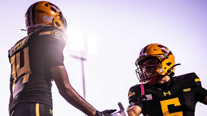 Mission Viejo celebrates in the 2025 season