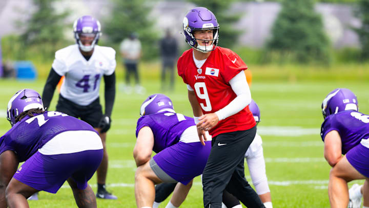 J.J. McCarthy at Vikings practice during the 2025 offseason. 