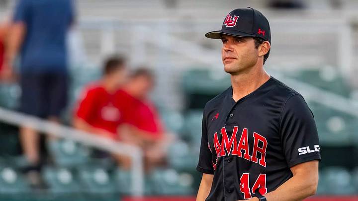 Houston baseball coach Will Davis