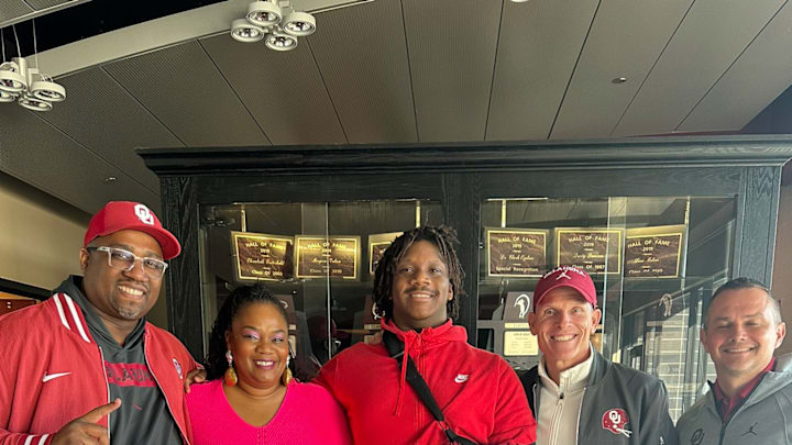 Oklahoma defensive line prospect Tajh Overton