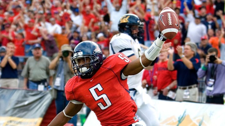 Arizona CB Antoine Cason coming up with the game-winning pick six to upset No. 8 Cal 24-20 during the 2006 season.