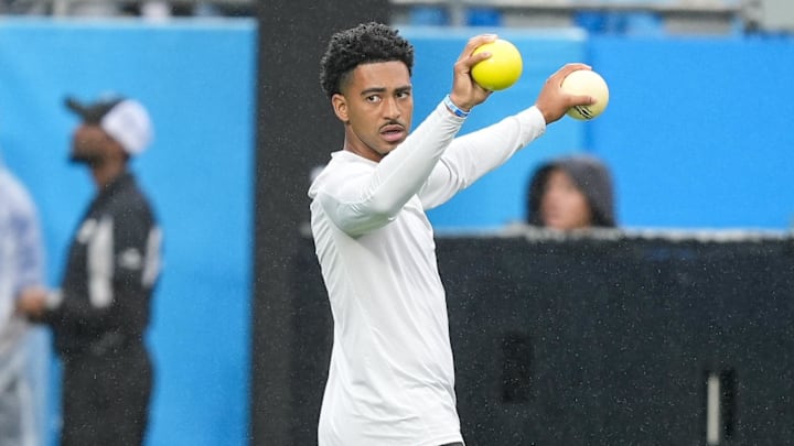 Aug 2, 2025; Charlottle, NC, USA; Carolina Panthers quarterback Bryce Young (9) warms up during Fanfest at Bank of America Stadium. Mandatory Credit: Jim Dedmon-Imagn Images Aug 2, 2025; Charlottle, NC, USA; Carolina Panthers quarterback Bryce Young (9) warms up during Fanfest at Bank of America Stadium. Mandatory Credit: Jim Dedmon-Imagn Images