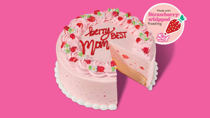 Strawberries ‘n Cream Cake from Baskin-Robbins