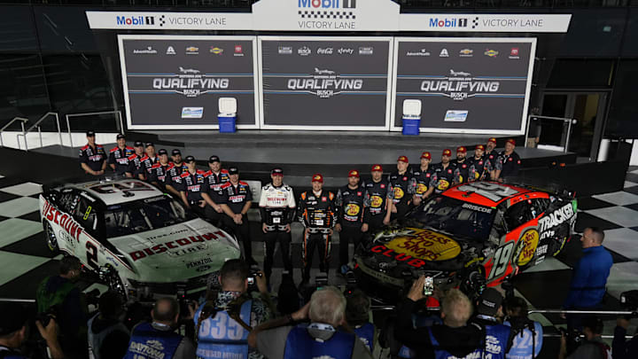 Chase Briscoe (No. 19) and Austin Cindric (No. 2) secured the front row starting spots for Sunday's Daytona 500 in Wednesday's qualifying session.