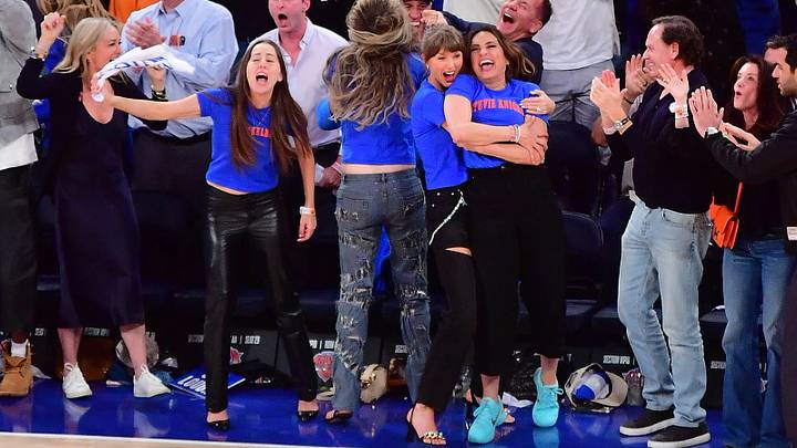 Taylor Swift and Mariska Hargitay embrace after the Knicks closed out an improbable win over the Spurs in Game 4. Taylor Swift and Mariska Hargitay embrace after the Knicks closed out an improbable win over the Spurs in Game 4.