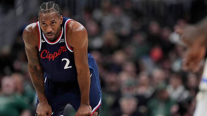 Leonard signed with the Clippers as a free agent in 2019. Leonard signed with the Clippers as a free agent in 2019.