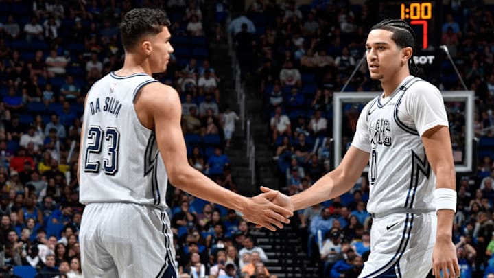 Anthony Black and Tristan Da Silva handshake during Orlando Magic game