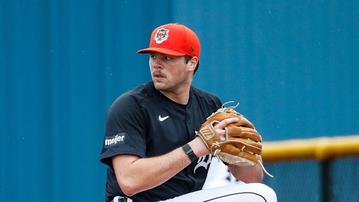 Detroit Tigers pitcher Brant Hurter throws during spring training at TigerTown in Lakeland, Fla. on