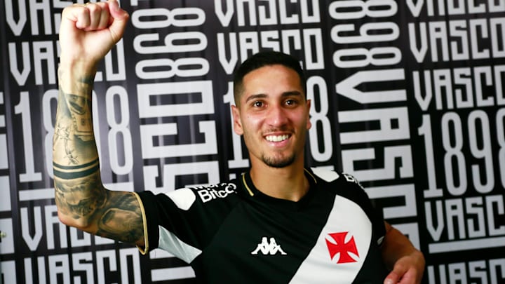 Carioca de Itaboraí, Praxedes deve brigar pela titularidade no time de Ramón Díaz