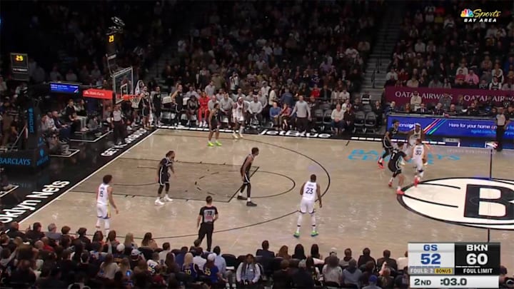 Steph Curry tallied 16 points on 6-of-11 shooting in the first half Thursday night.