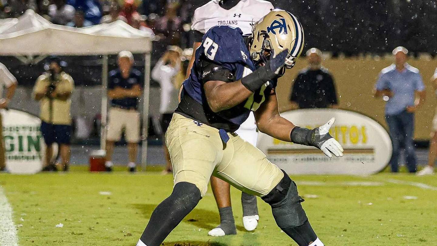 Top Defensive Line Recruit from 2028 Class Reacts to Alabama Offer
