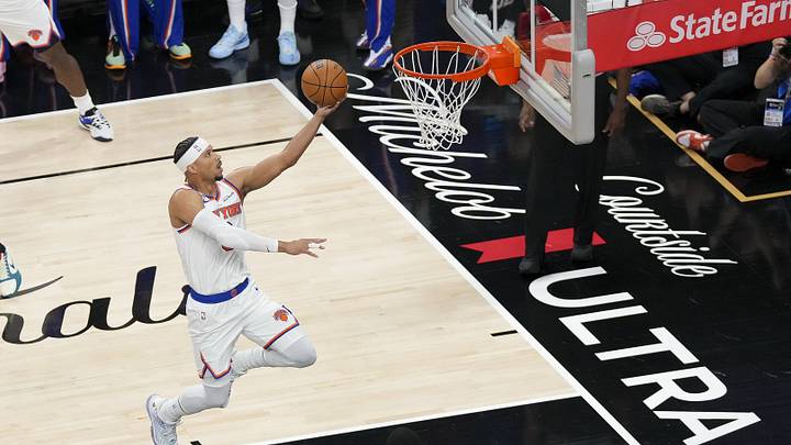 Josh Hart scored only three points, but contributed 15 rebounds, six assists and four steals.
