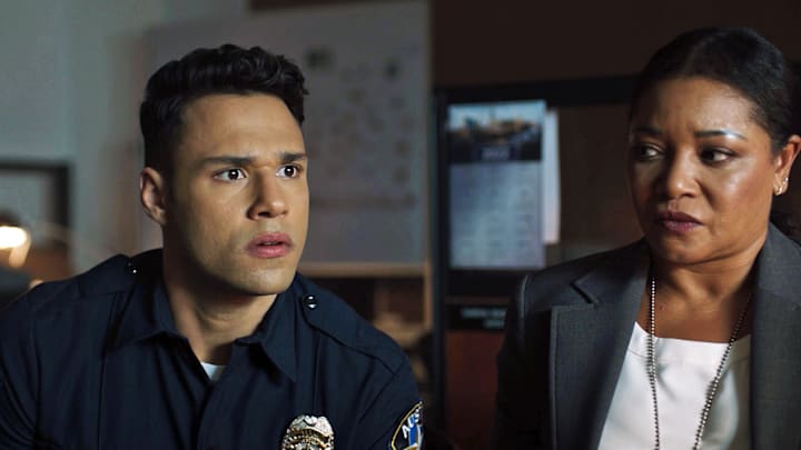 9-1-1: LONE STAR: L-R: Rafael Silva and guest star Tamala Jones in the “Child Care” episode of 9-1-1: LONE STAR airing Monday, Feb. 7 (8:00-9:01 PM ET/PT) on FOX. © 2022 Fox Media LLC. CR: FOX