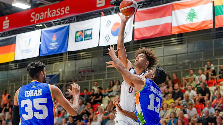 Dan Skillings shooting for Team USA