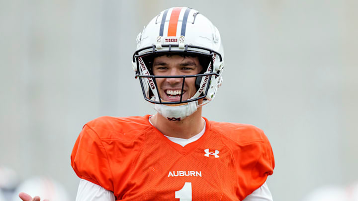 Auburn Tigers quarterback Payton Thorne