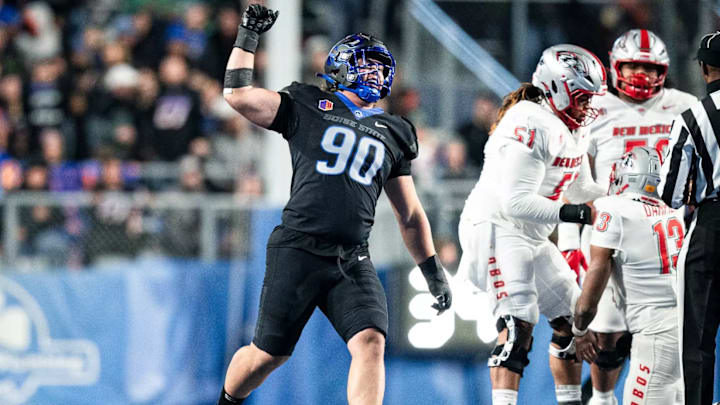 Boise State's Braxton Fely. Boise State's Braxton Fely.