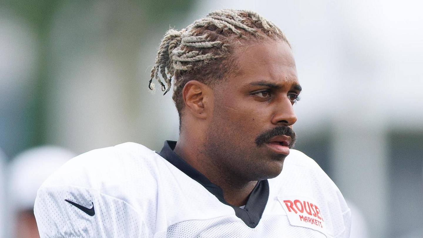 Everyone wants Bears to potentially sign 8-time Pro Bowler (but it won’t happen)
